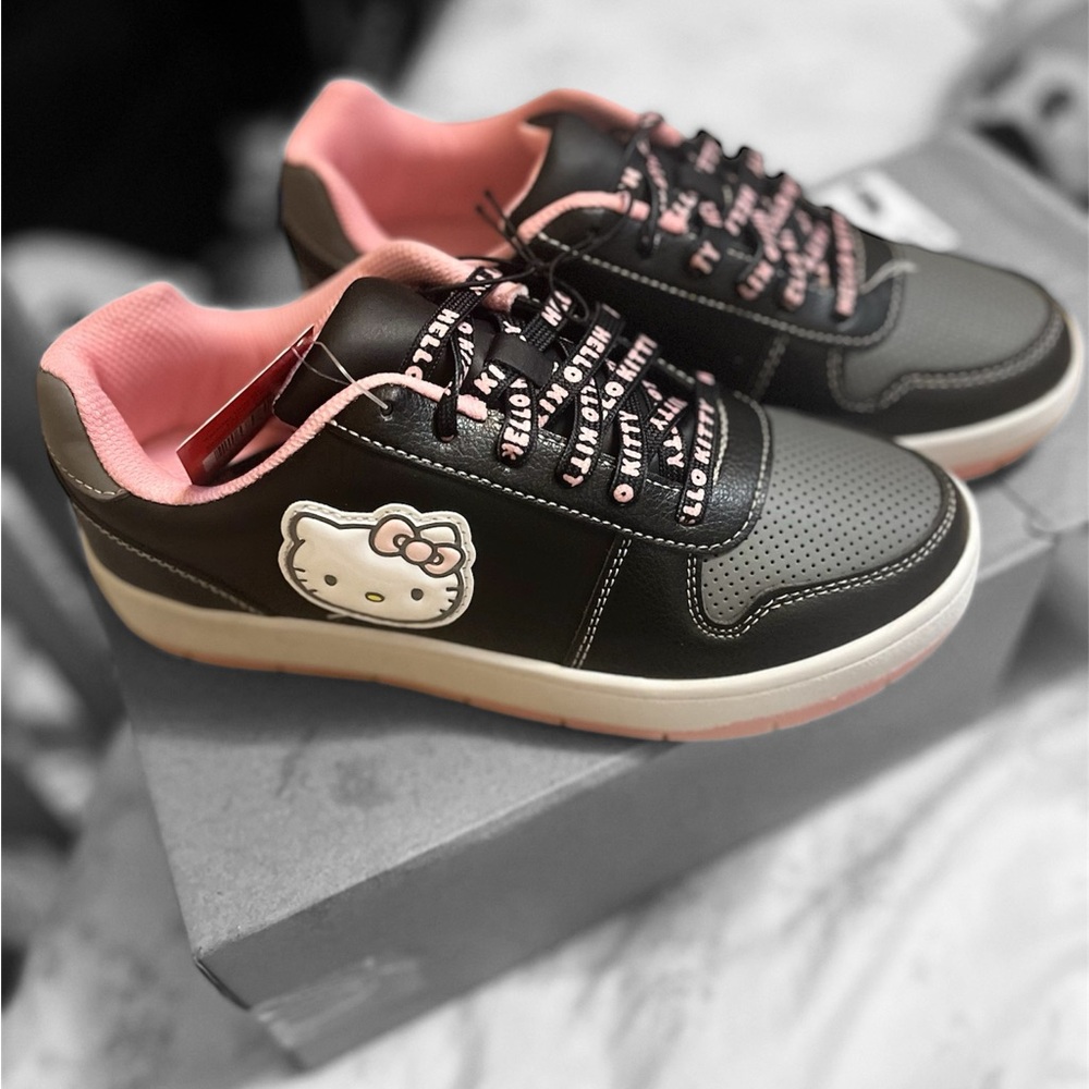 Hello kitty shoes